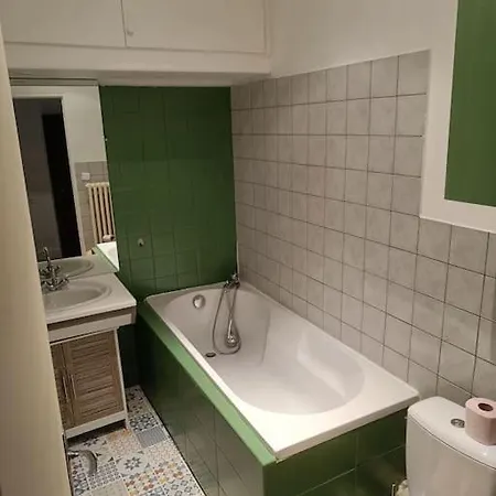 Au Charme Authentique Apartment